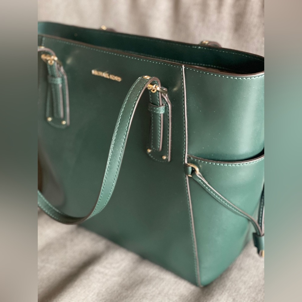 Michael Kors Voyager Emerald Green Tote Bag - Picture 3 of 4